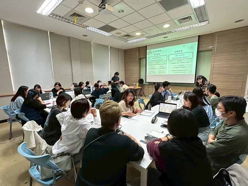 「文創經營管理系列課程」進階班涵蓋財務管理、法務諮詢、經營管理、創新研發、企劃撰寫、市場行銷及品牌敘事領域，協助業者挑戰品牌拓展及升級課題。