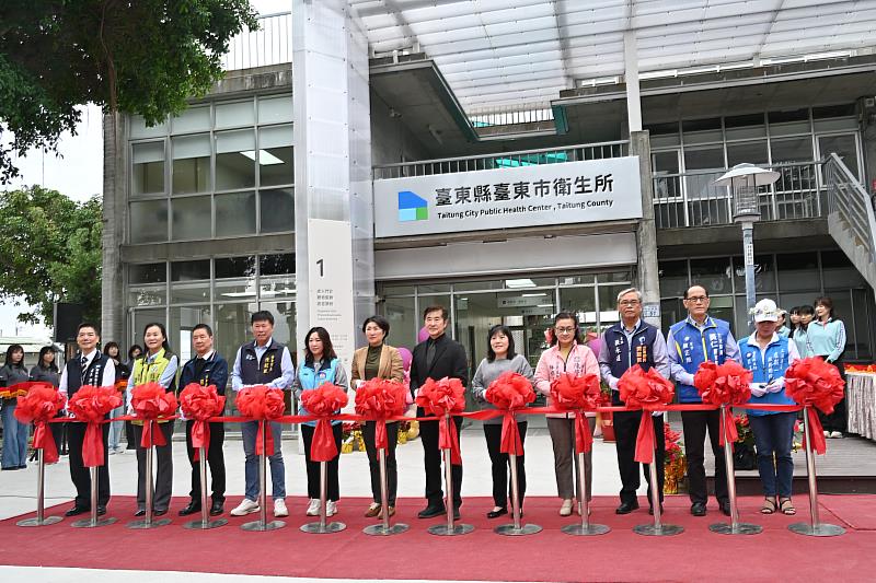 「設計力」點亮臺東市衛生所 饒慶鈴宣布加碼最高6萬助孕補助