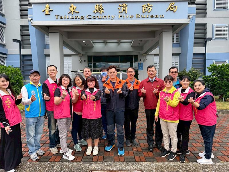 桃園市圓夢愛心關懷協會捐贈救護車 強化臺東急救服務量能