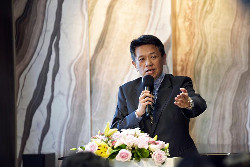 輔仁大學學術副校長王英洲代表致詞。