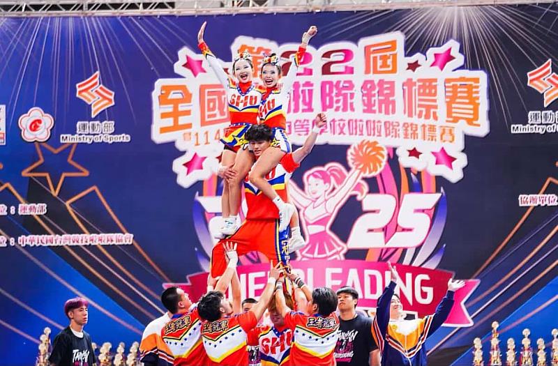 世新大學啦啦隊在第22屆全國啦啦隊錦標賽勇奪5金2銀1殿佳績。(世新大學提供)