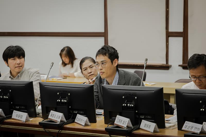 與會委員針對市府推動智慧城市提出多項具體建議。