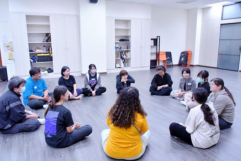 南華大學文學系舉辦戲劇工作坊，學生分享上課心得。