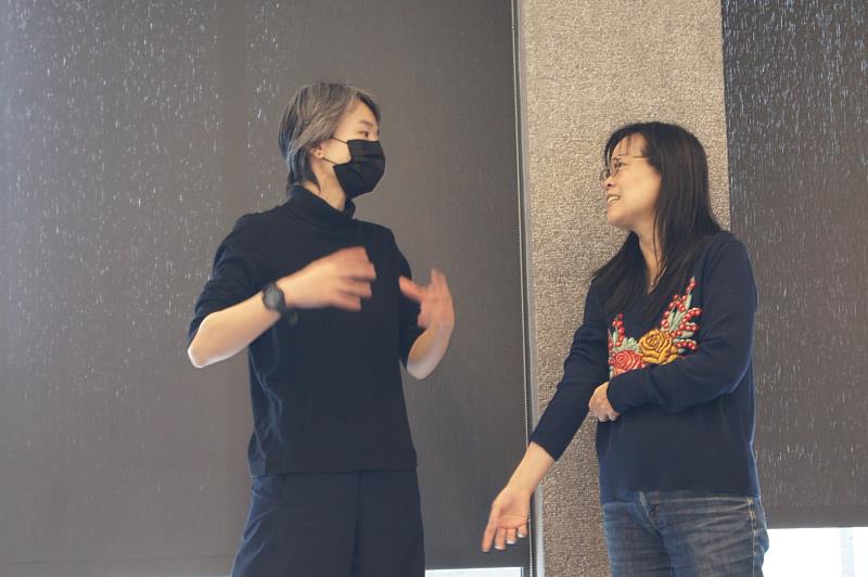 陳君儀副教授與師生互動。