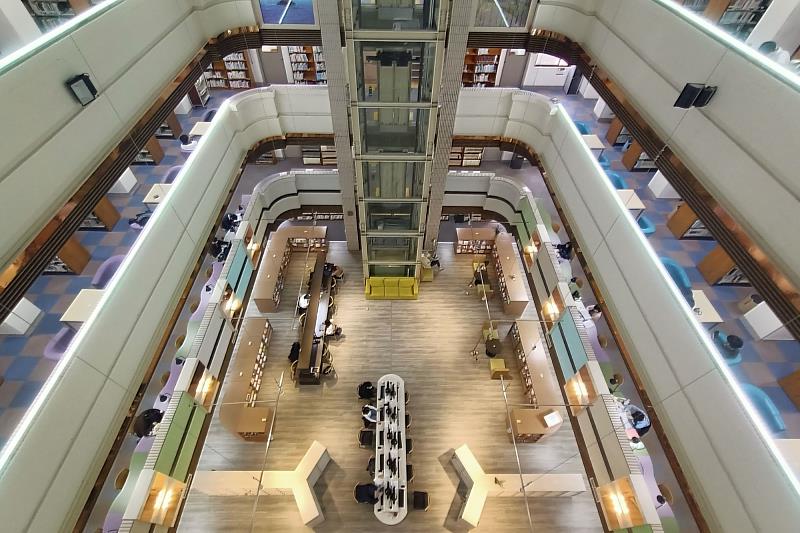 南大圖書館持續優化閱讀空間環境，提供師生與市民安心舒適的公共場域。