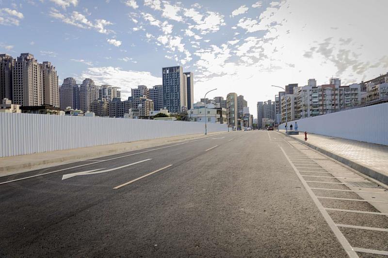 慈祥路延伸至公道五路段現場情形。