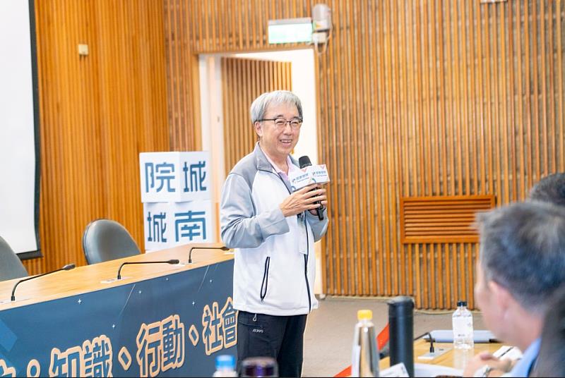 臺科大王副校長於城南講堂開場致詞。