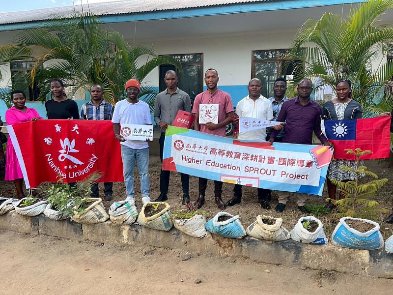 南華大學執行高等教育深耕計畫－國際專章，國際生至坦尚尼亞SUA大學宣導健康衛教、性別平等及公衛疾病預防等知識。