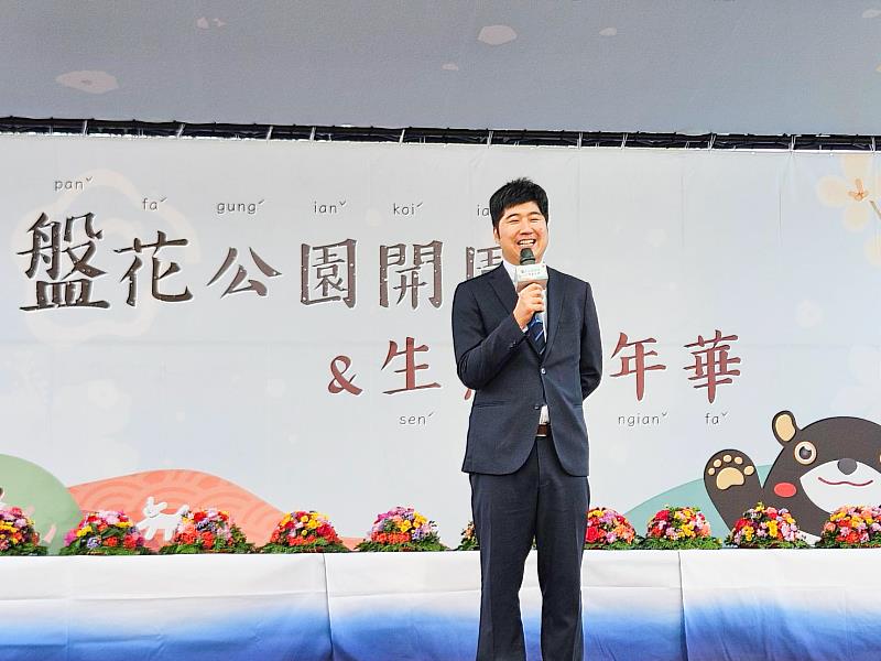 客委會副主委邱星崴致詞