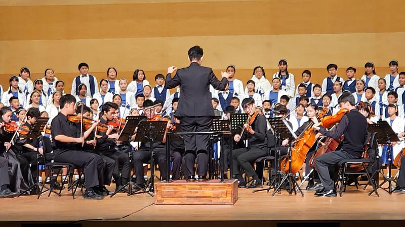 「2025愛在弦唱間」音樂會!台東雙團感動全場