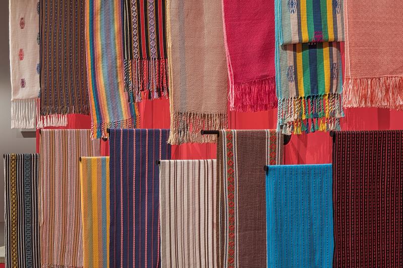 尤佑倍苓（Yuyoh Peilin），〈編織〉（Tminun）作品細節，2025。（新北市美術館提供，攝影：狐色影像製作）