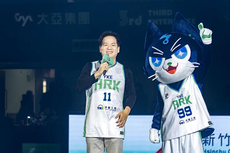 副市長邱臣遠致詞為今日比賽隊伍應援。