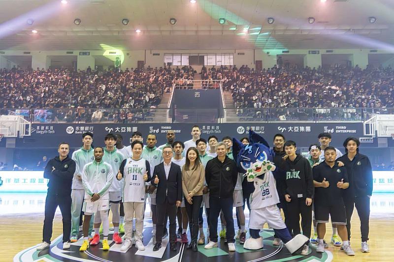 洋基工程竹市主場首戰點燃全場 邱副市長現身應援