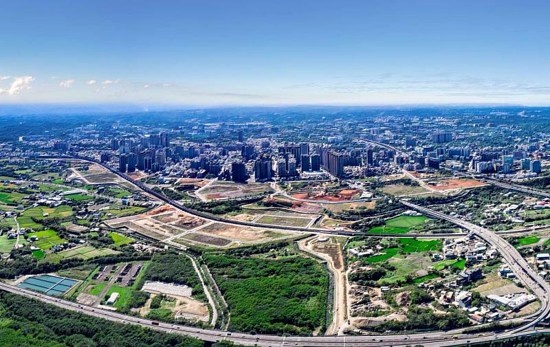 光埔二期重劃陸續完工及光埔、關長重劃區大樓林立交易熱絡。