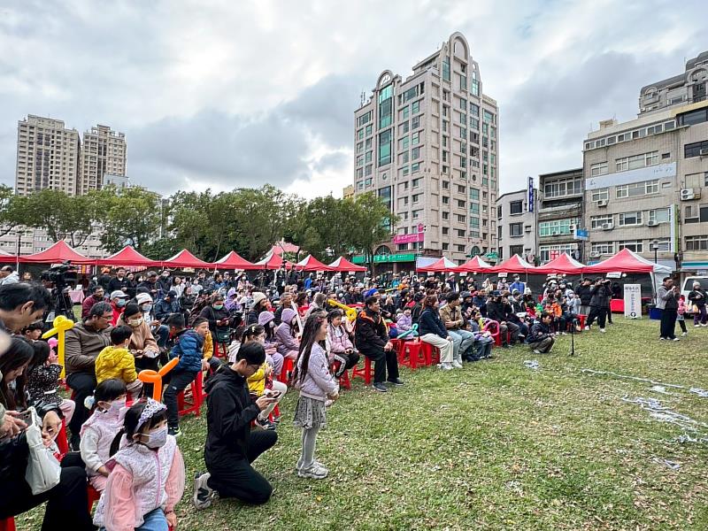 現場吸引許多民眾同樂。
