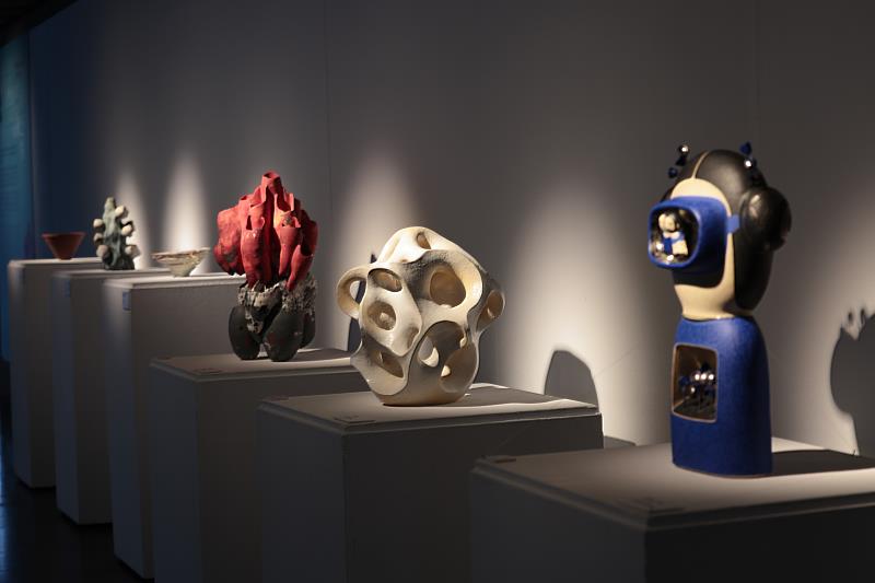 「自然的永續之境」國際駐村藝術家典藏展，21件作品濃縮鶯歌日常觀察。