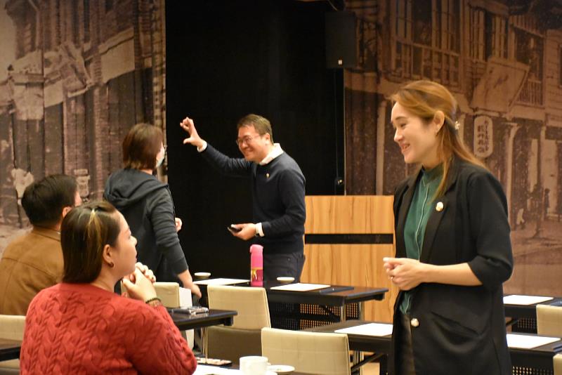 南大EMBA在校生與有意報考學生面對面交流，分享在職進修的學習體驗與收穫。