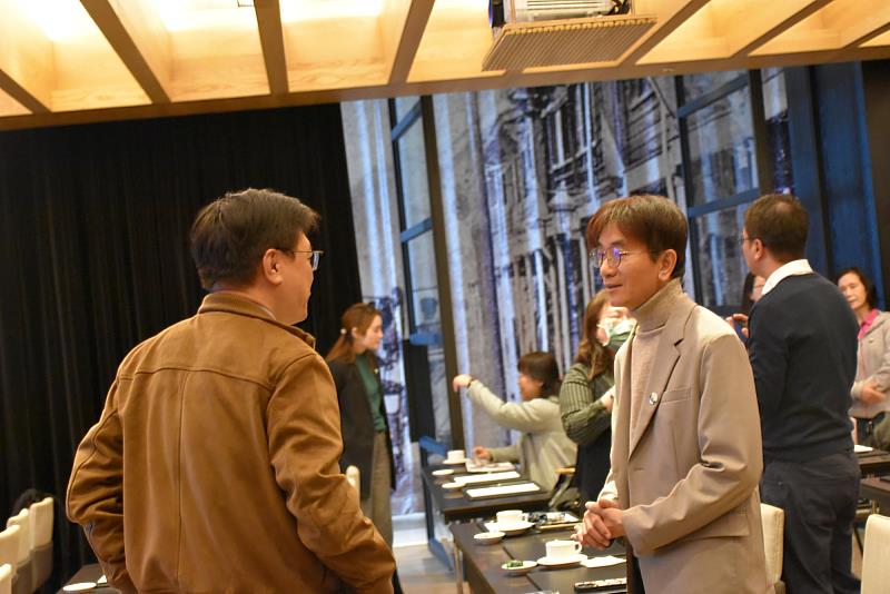 南大EMBA招生說明會現場Q&A交流熱絡，協助有意報考者掌握準備重點。