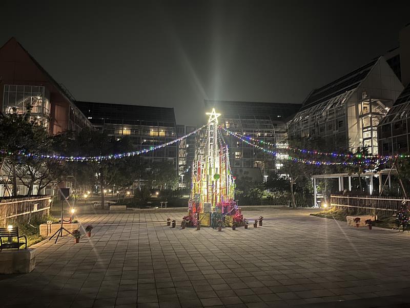 燈飾完成後效果。