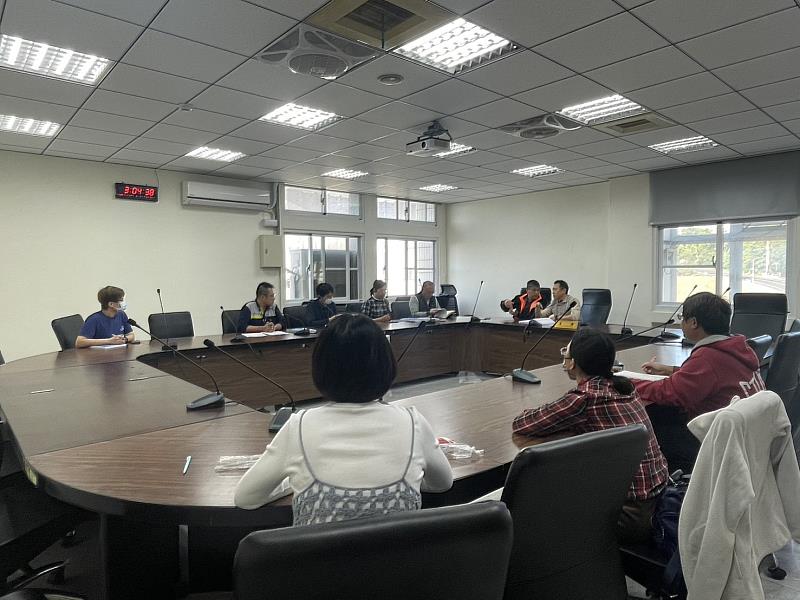 中臺科大承接嘉義市政府消防局「114年工作安全作業輔助團隊委託專業服務」計畫，今日召開總驗收會議。