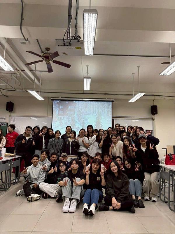 景文科大旅遊系海青班溫馨團聚 跨海情誼暖心頭