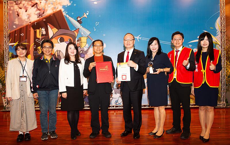 文化大學連續8年與企業守護學子 以行動支持奮力向學的青年