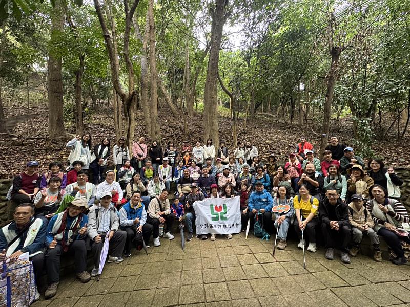 健行歡喜園大合照。