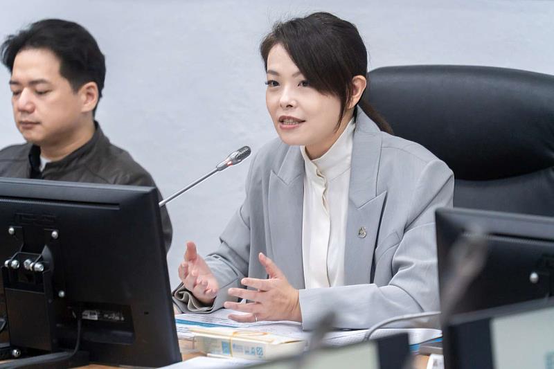 市長高虹安於市務會議中盤點大型活動與消費金整備。