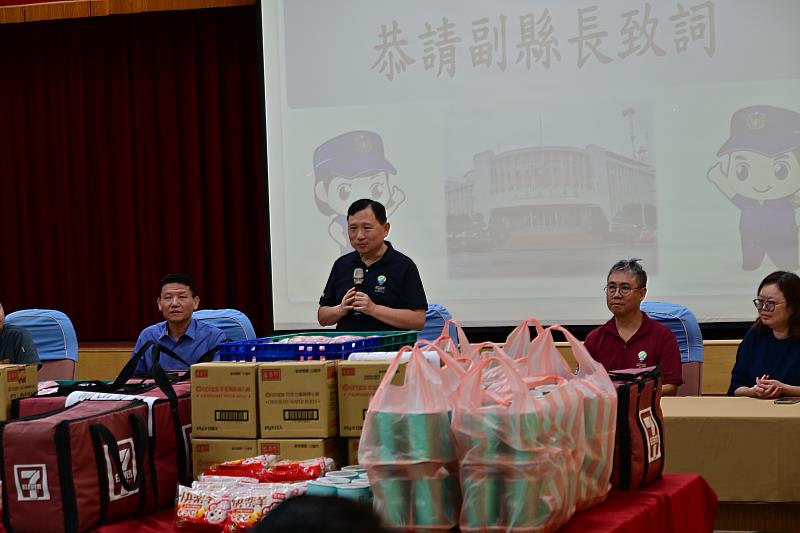 感謝警察守護家園 暖心在地商家跨年夜自發致贈慰勞品