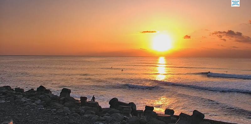 臺東5組4K鏡頭君直播 陪民眾迎接2026跨年及第一道曙光