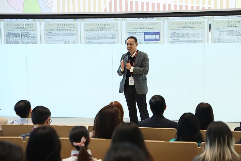教育部資訊及科技教育司專門委員鄭凱仁也親臨現場,對計畫成果表示高度肯定。