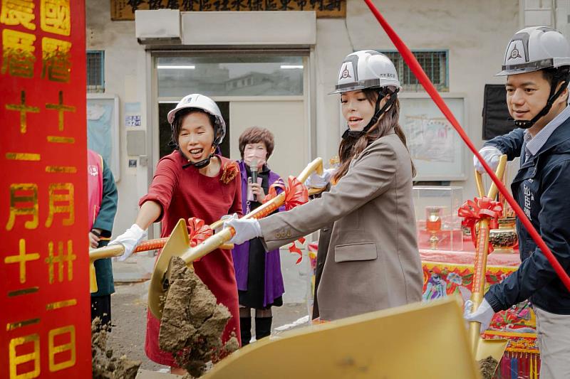 高虹安市長持金鏟動土。