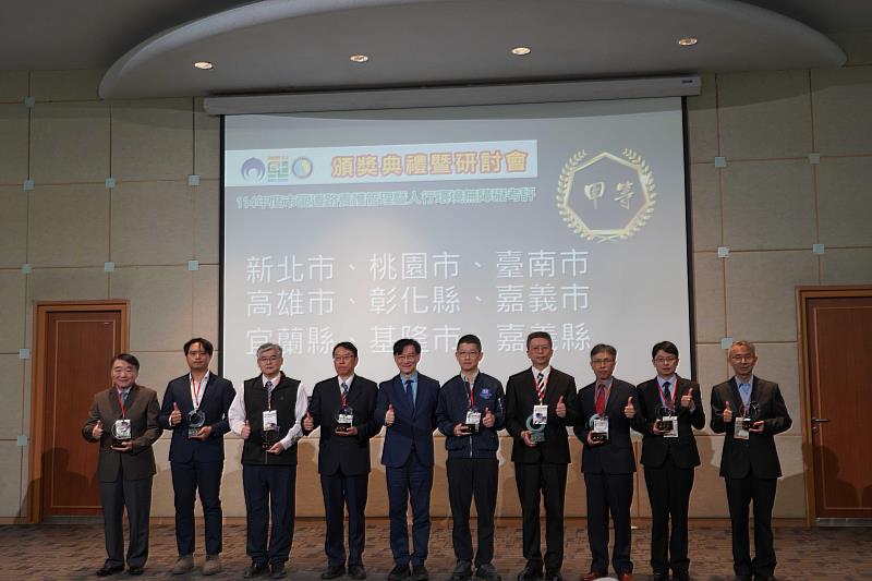 嘉義縣打造友善行人科技城 獲市區道路養護暨人行環境考評甲等肯定