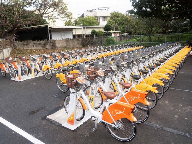 新竹高商增設118柱YouBike車柱,今日正式啟用。