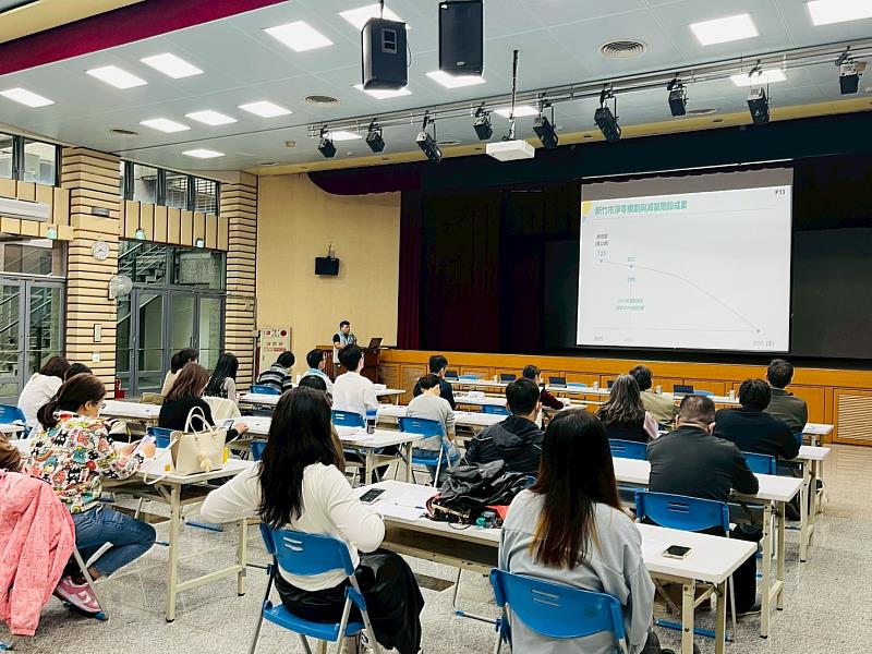 業務單位報告新竹市第3期(115-119年)溫室氣體減量執行方案(草案)內容。
