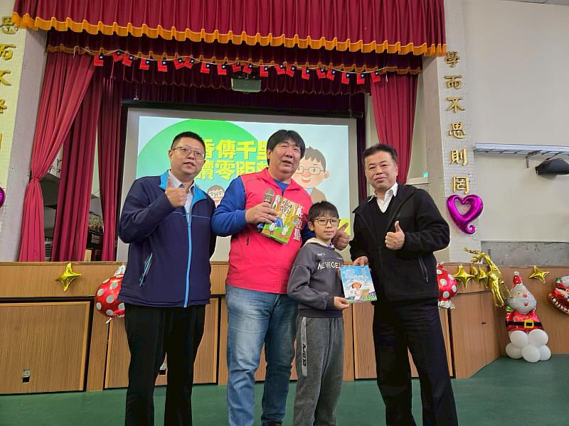 救國團基隆市團委會攜手團友會推動閱讀公益。