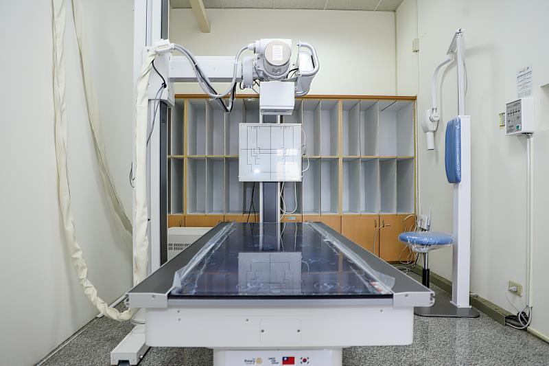 扶輪社捐贈數位X光機設備 東石衛生所醫療量能再升級