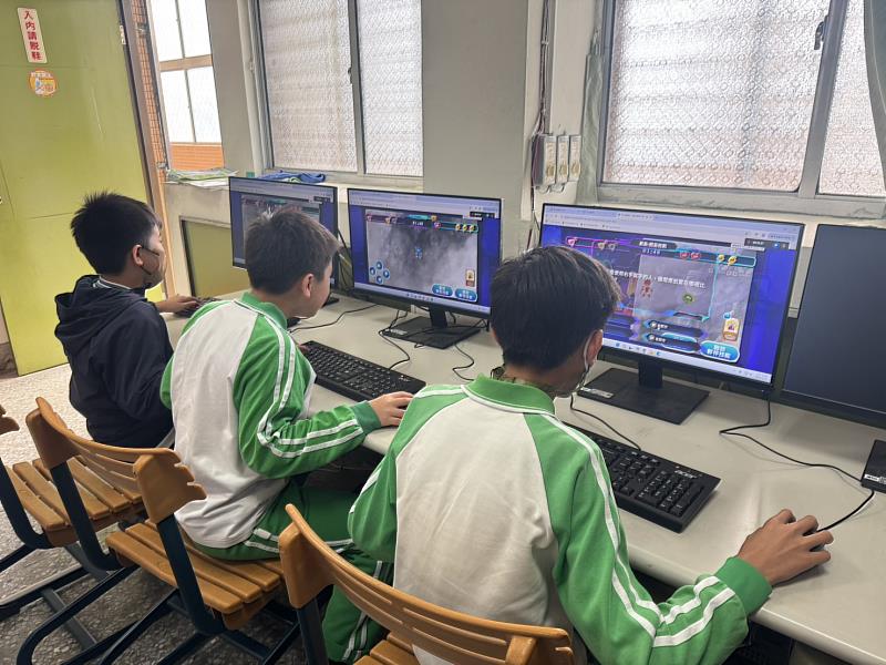學童遊戲畫面。