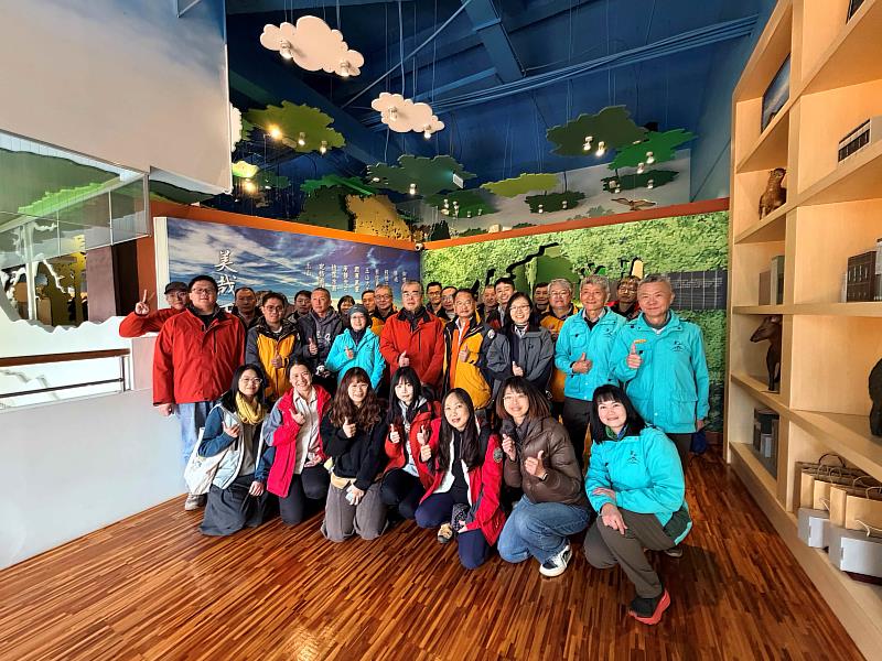 林業保育署嘉義分署、玉管處及台大實驗林將透過資料共享與技術交流，建立更完整的山域生態防護網。