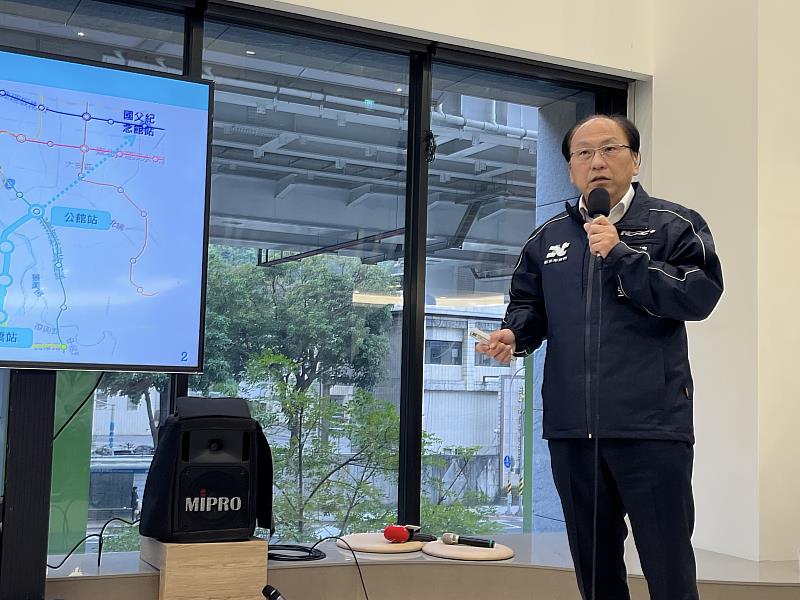 新北捷運局長李政安說明路線規劃。