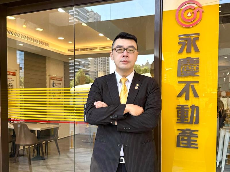 從超業到店東,林碩茂加盟永慶房產集團6年,共已開出7間加盟店。圖/永慶房產集團提供