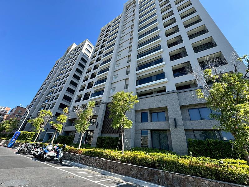 育平九街一帶擁有舒適、悠閒的氛圍，吸引中高資產客群購屋居住。