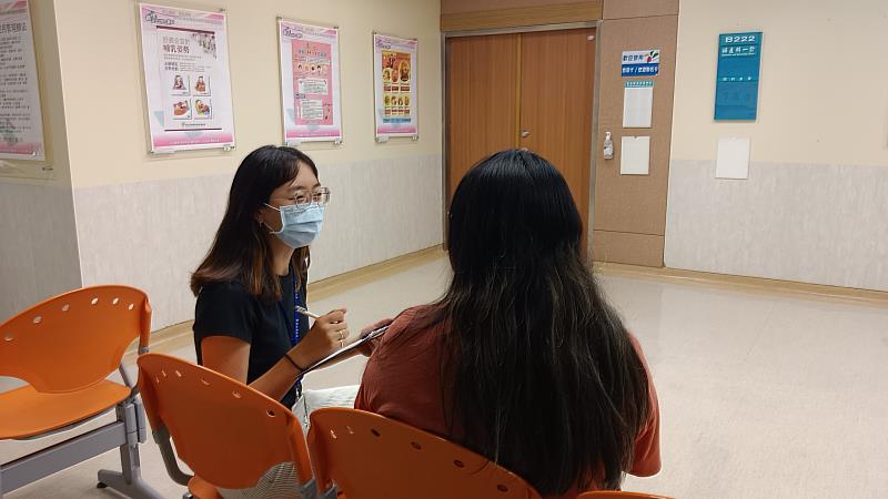 衛生局提供專業輔導與資源轉介模擬示意。