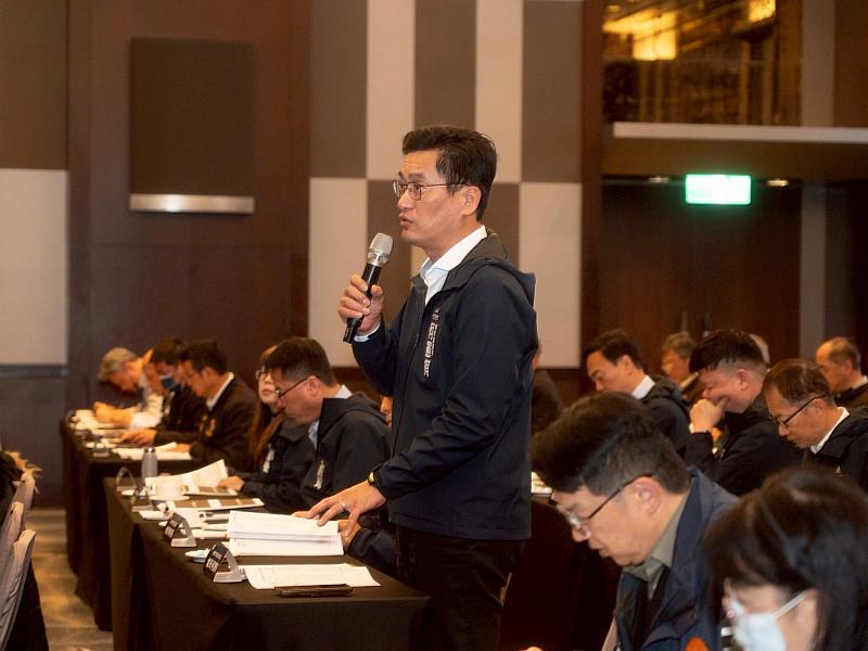 地政處長說明關新路延伸開闢至新竹縣公道路辦理情形。