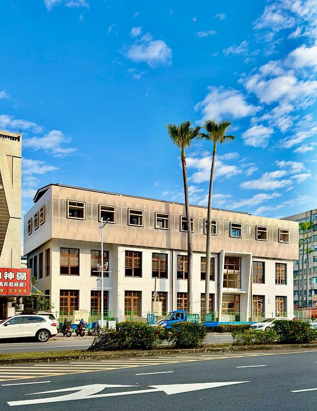 舊嘉義市公所即日起啟動招商。
