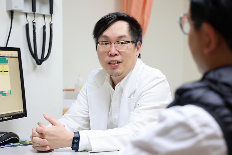 花蓮慈濟醫院預防醫學中心主任黃亮凱提醒，冬季活動只要掌握正確原則、量力而為，就能安心享受樂趣。