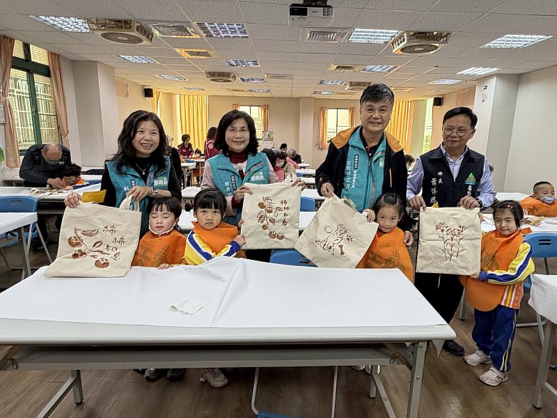 柿子染出番路美學 醫事C據點推動長幼共學溫暖登場