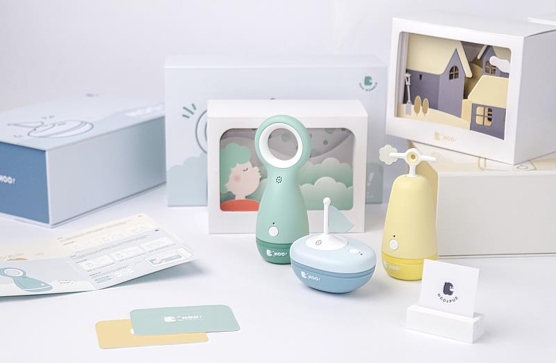 「HOO！」是專為兒童語音治療設計的互動式教育工具，讓孩童在遊戲中完成構音訓練，提升學習動機與持續性。