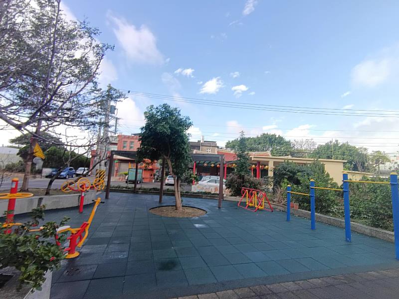 古賢社區公園遊樂場。