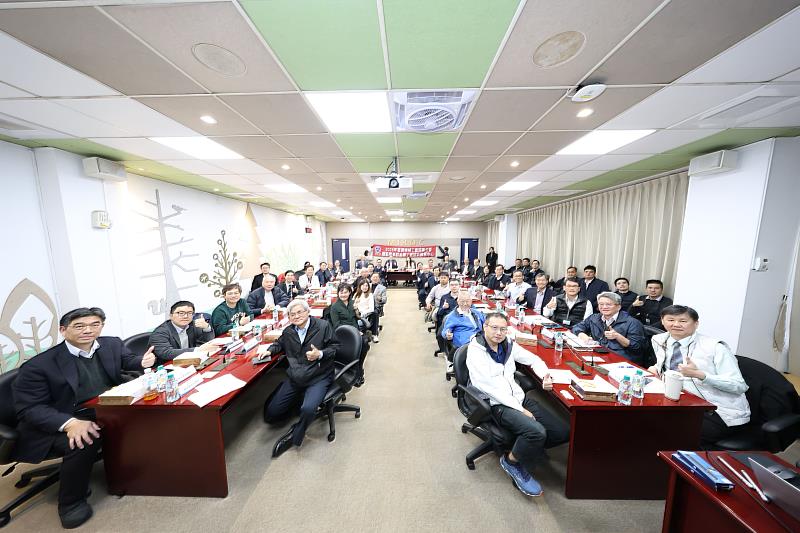 金屬中心與臺灣機械工業同業公會出席人員合影。
